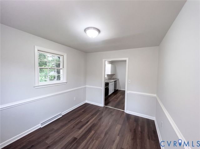 107 School Ave, Colonial Heights, VA 23834