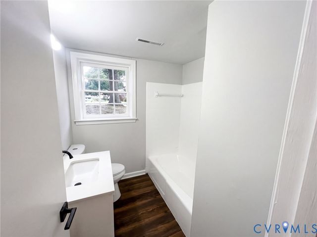 107 School Ave, Colonial Heights, VA 23834