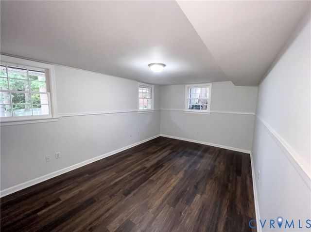 107 School Ave, Colonial Heights, VA 23834