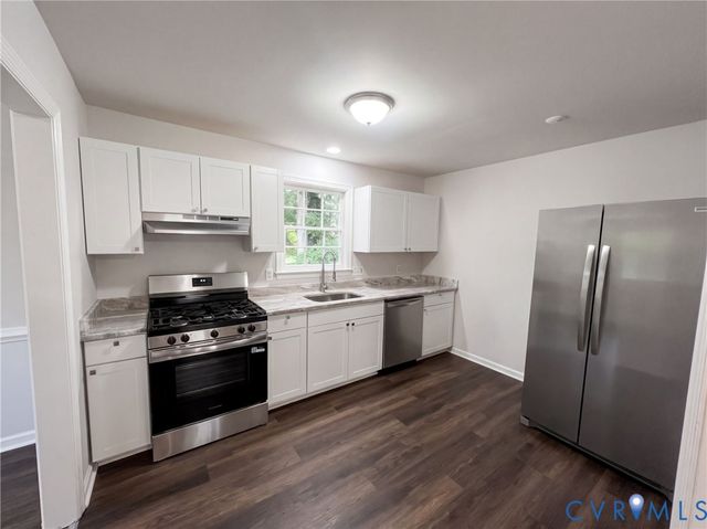 107 School Ave, Colonial Heights, VA 23834