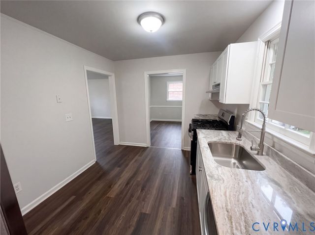 107 School Ave, Colonial Heights, VA 23834