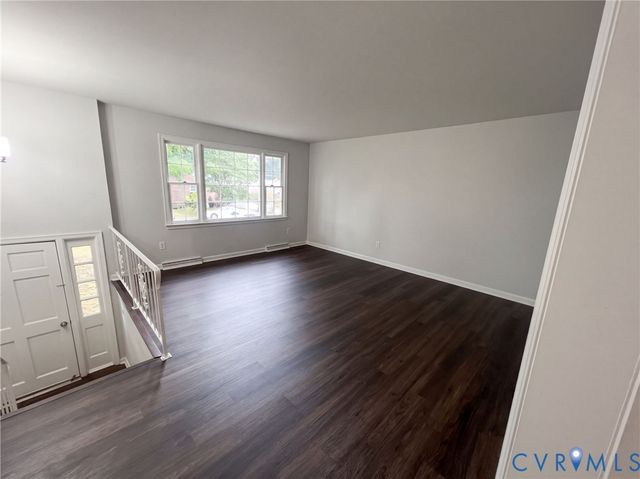 107 School Ave, Colonial Heights, VA 23834