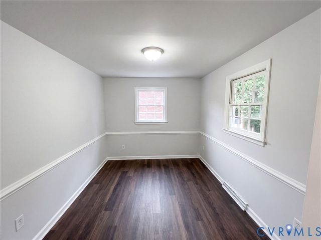 107 School Ave, Colonial Heights, VA 23834