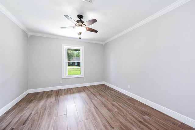 5012 Harbor Light Drive, Dickinson, TX 77539