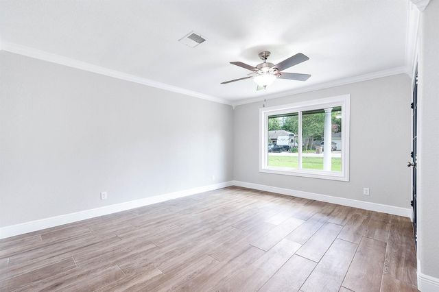 5012 Harbor Light Drive, Dickinson, TX 77539