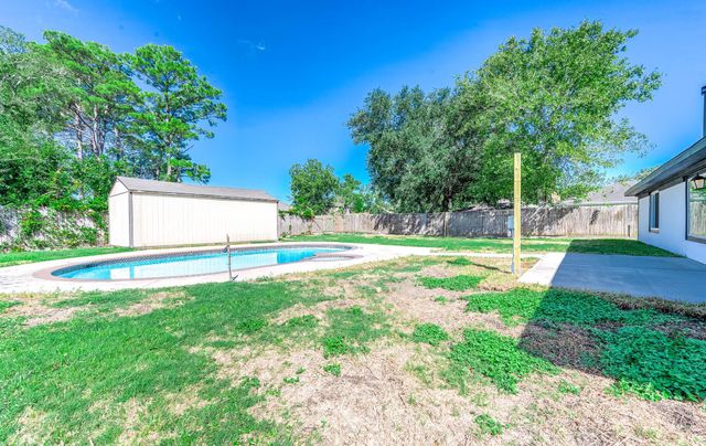 5012 Harbor Light Drive, Dickinson, TX 77539