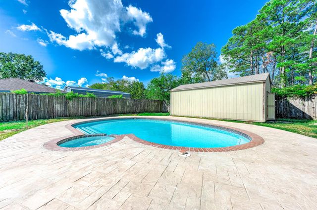 5012 Harbor Light Drive, Dickinson, TX 77539