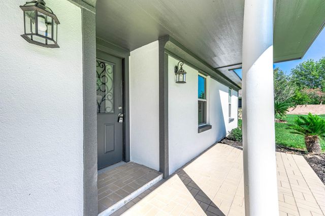 5012 Harbor Light Drive, Dickinson, TX 77539
