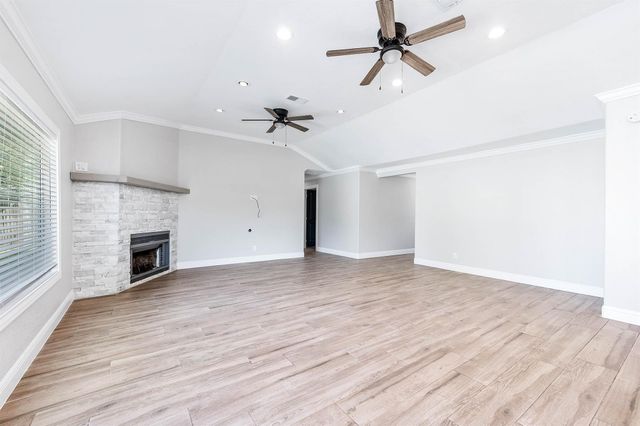 5012 Harbor Light Drive, Dickinson, TX 77539