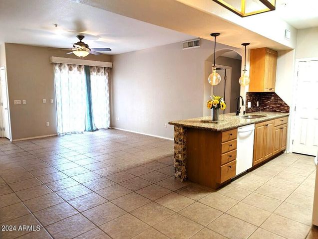 10136 E SOUTHERN Avenue 1040, Mesa, AZ 85209