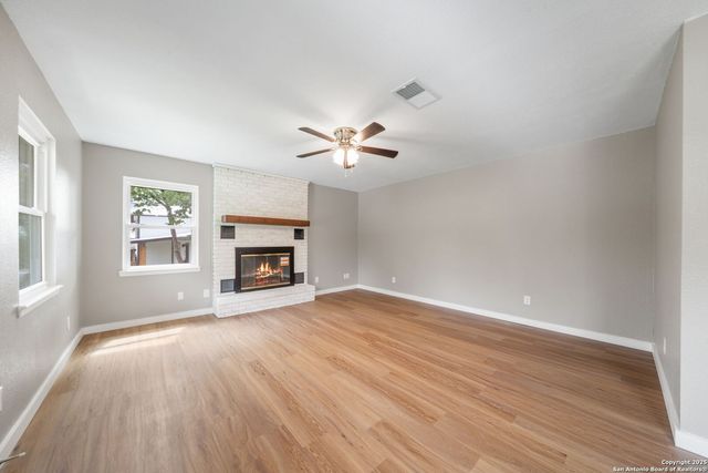 385 W Faust, New Braunfels, TX 78130