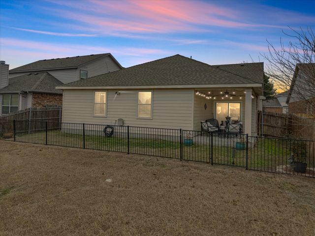 10981 Hawks Landing Road, Fort Worth, TX 76052