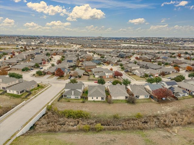 10981 Hawks Landing Road, Fort Worth, TX 76052