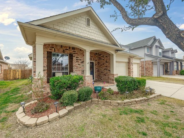 10981 Hawks Landing Road, Fort Worth, TX 76052