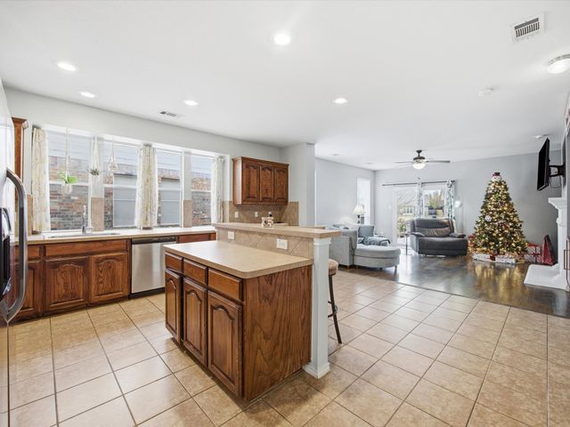 10981 Hawks Landing Road, Fort Worth, TX 76052