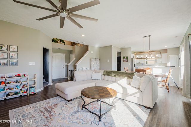 17020 Meander Way, Louisville, KY 40245