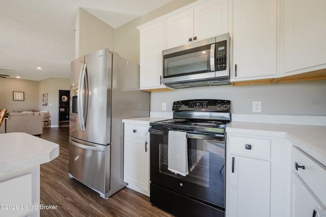 17020 Meander Way, Louisville, KY 40245