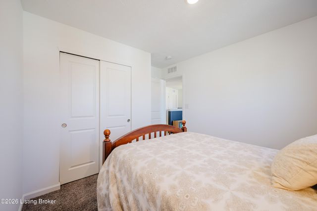 17020 Meander Way, Louisville, KY 40245