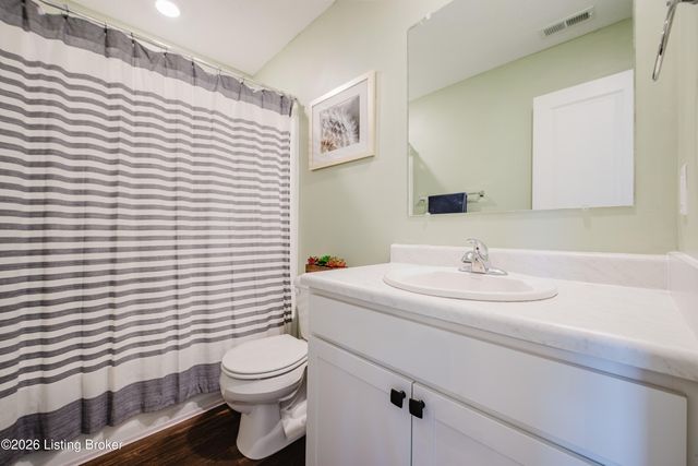 17020 Meander Way, Louisville, KY 40245