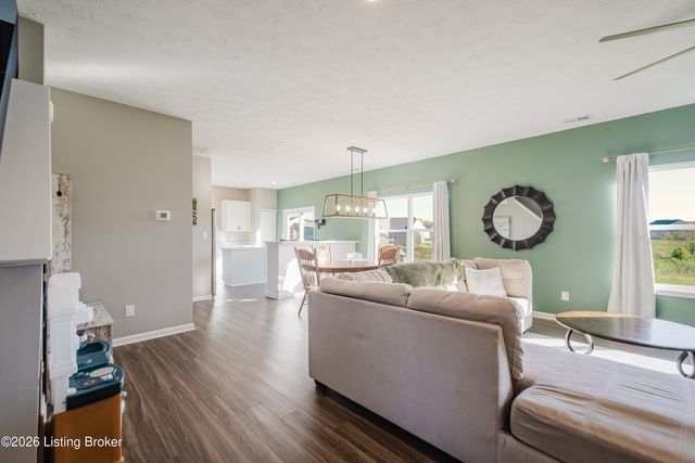 17020 Meander Way, Louisville, KY 40245