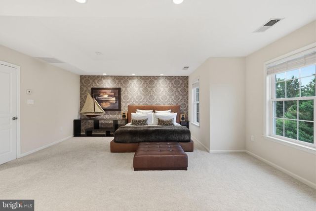 399 SPRING ST, Herndon, VA 20170