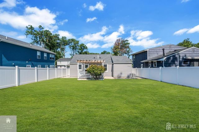 185 E Cliff Road, Colonia, NJ 07067