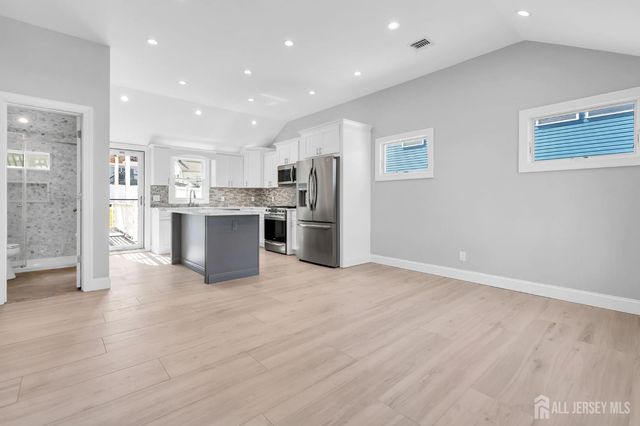 185 E Cliff Road, Colonia, NJ 07067