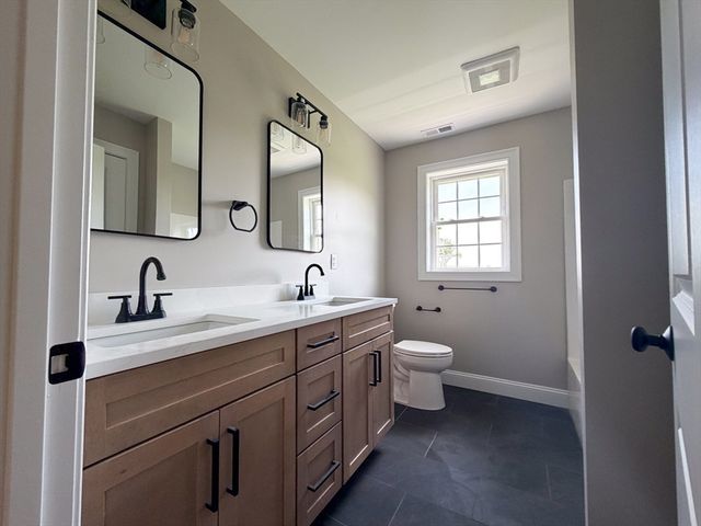 555 Neck Road, Lancaster, MA 01523