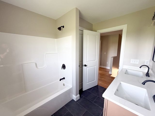 555 Neck Road, Lancaster, MA 01523