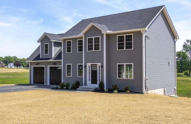 555 Neck Road, Lancaster, MA 01523