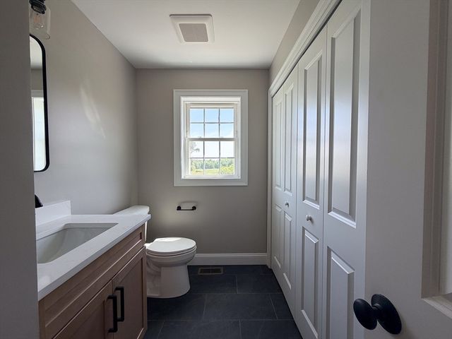555 Neck Road, Lancaster, MA 01523