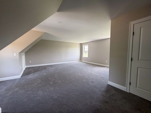 555 Neck Road, Lancaster, MA 01523