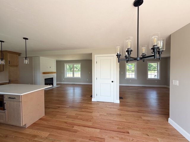 555 Neck Road, Lancaster, MA 01523