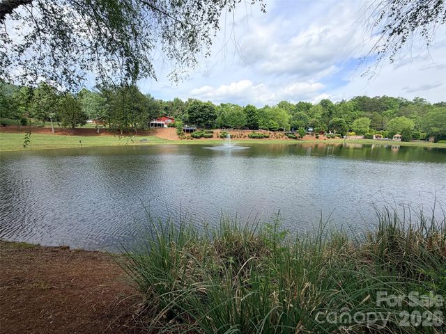 104 Willis Way, Lake Lure, NC 28746