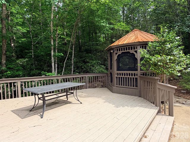 104 Willis Way, Lake Lure, NC 28746