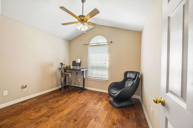 1286 Hackberry Place, Elkins, AR 72727