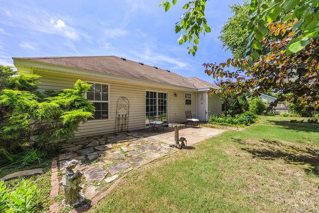 1286 Hackberry Place, Elkins, AR 72727