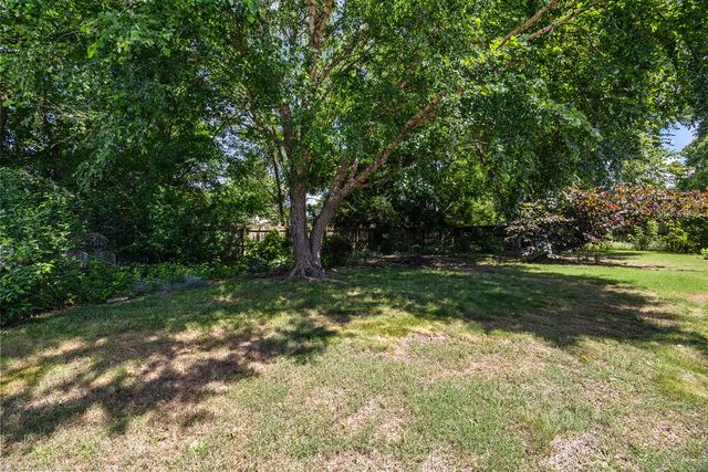 1286 Hackberry Place, Elkins, AR 72727