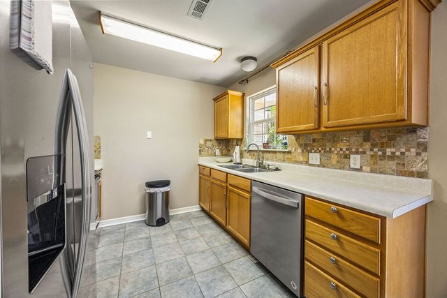 1286 Hackberry Place, Elkins, AR 72727