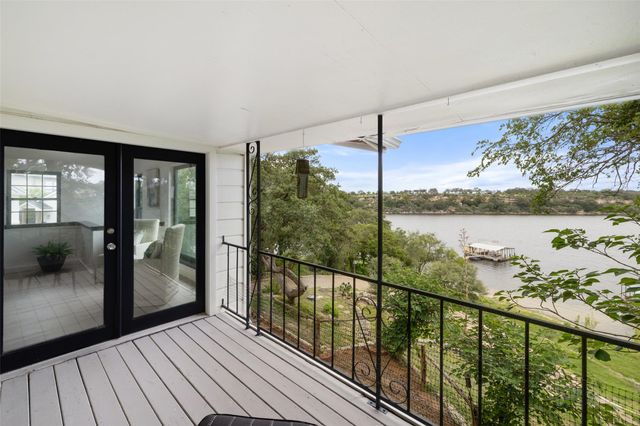 1201 Lakeshore DR, Spicewood, TX 78669