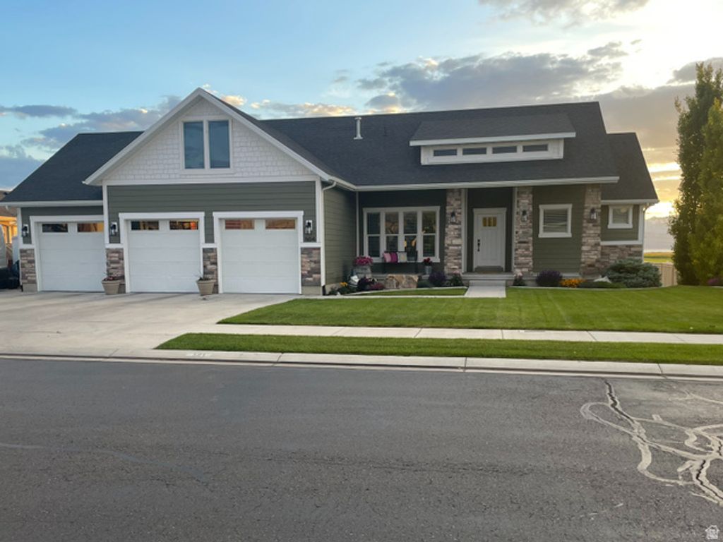 504 S LAKE VW, Vineyard, UT 84059