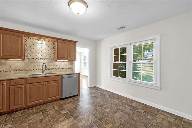 3555 Transou Road, Pfafftown, NC 27040