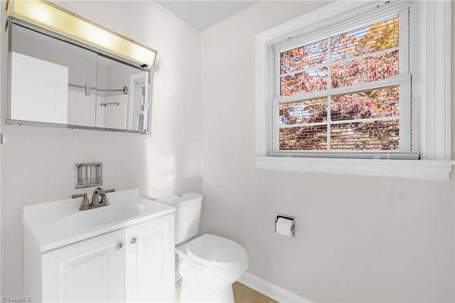 3555 Transou Road, Pfafftown, NC 27040