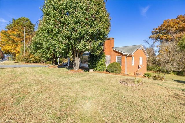 3555 Transou Road, Pfafftown, NC 27040