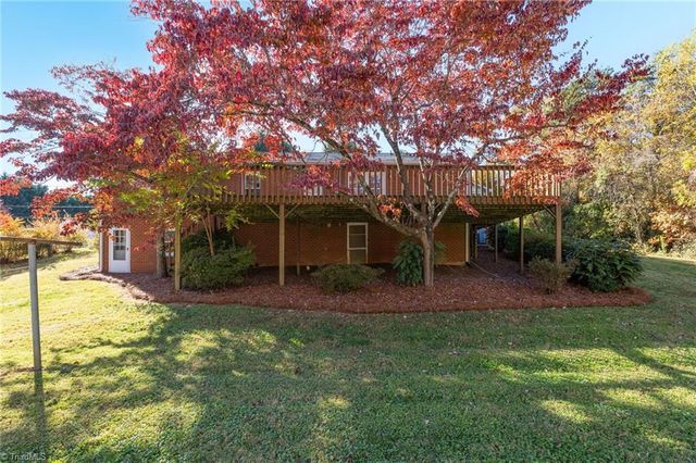3555 Transou Road, Pfafftown, NC 27040