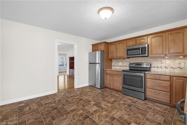 3555 Transou Road, Pfafftown, NC 27040