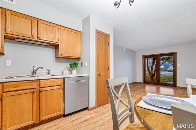 9608 Bent Pine Drive J, St Louis, MO 63126