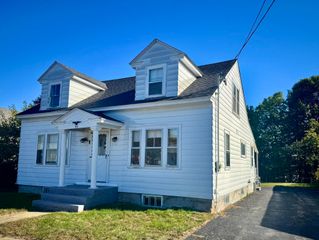 99 Becker Street, Manchester, NH 03103