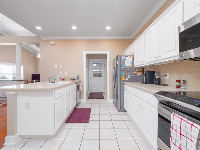 215 Peppertree Crossing Ave, Brunswick, GA 31525