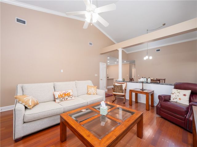 215 Peppertree Crossing Ave, Brunswick, GA 31525